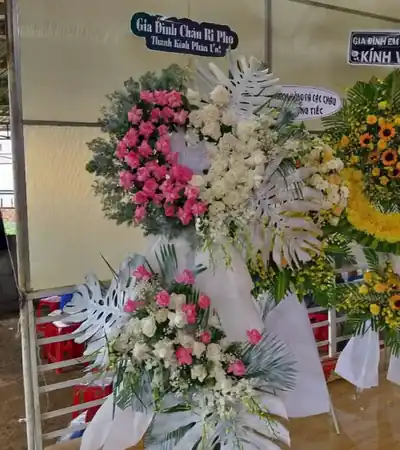Kệ Hoa Tang Lễ Sang Trọng
